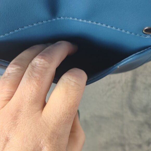 BONA Blue Faux Leather Crossbody Bag Purse Adjustable Strap Card Slots Small - Picture 12 of 12